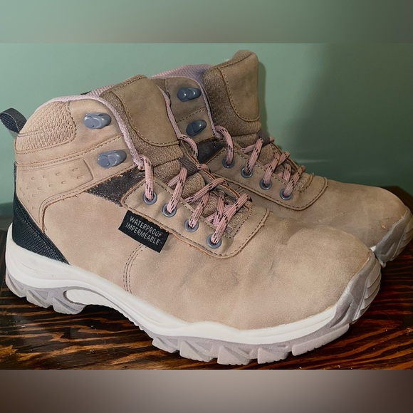 Shoes - Women's Waterproof Hiking Boots
